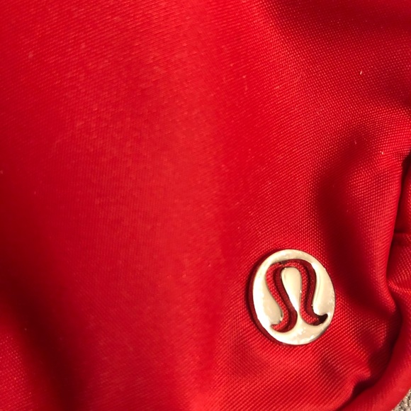 Lululemon Everywhere Belt Bag Logo White Letters Extended Strap Red Exclusive - Picture 5 of 9